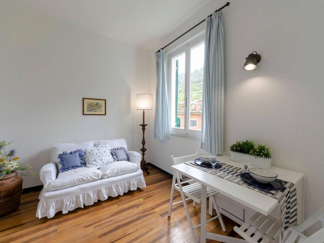 Апартаменты Joivy Lovely Apt For 2, With Terrace And Lovely View Вернацца Экстерьер фото