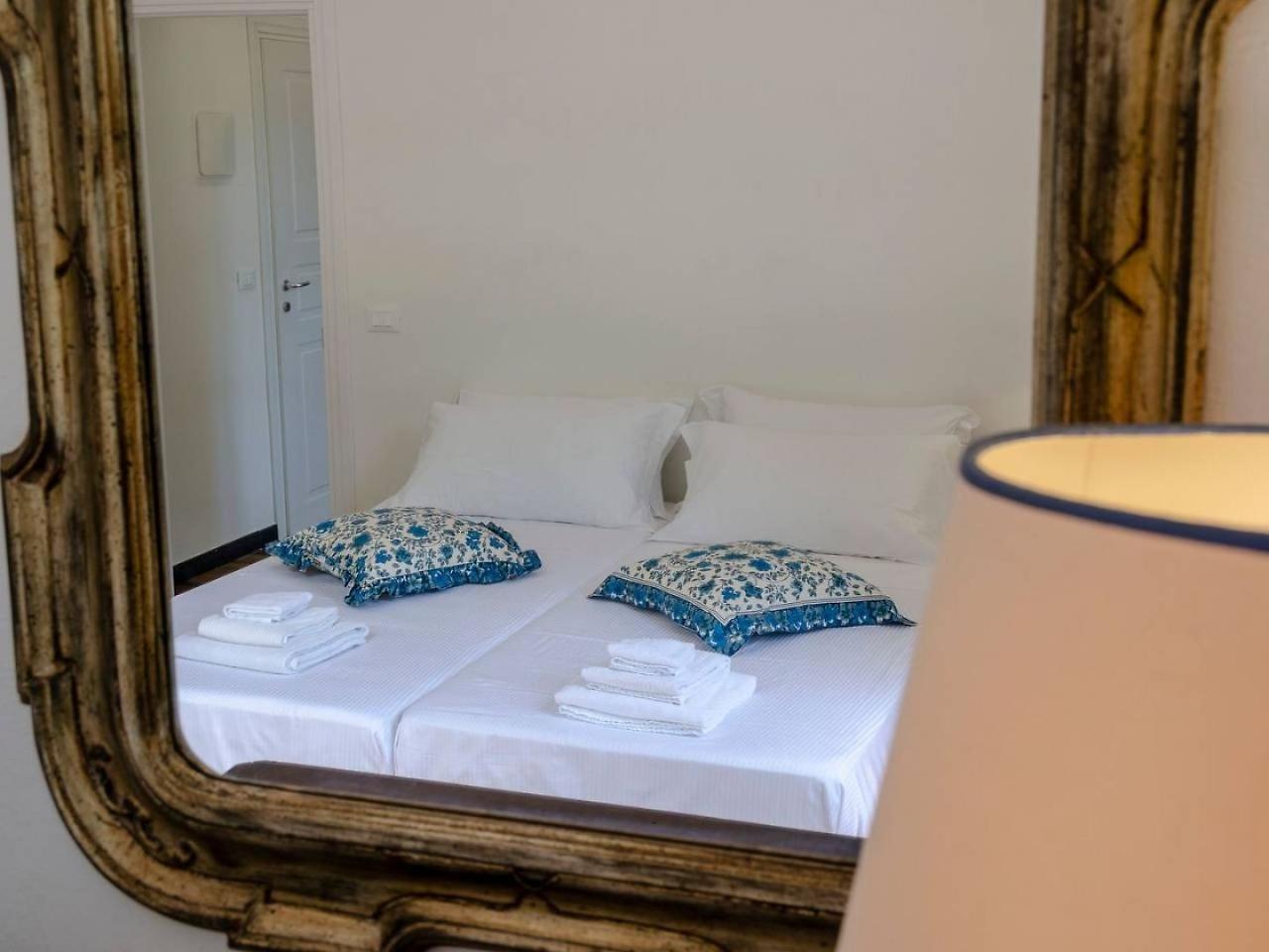Апартаменты Joivy Lovely Apt For 2, With Terrace And Lovely View Вернацца Экстерьер фото